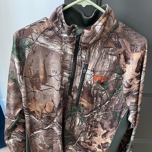 Under Armour 1/4 zip pullover sweatshirt